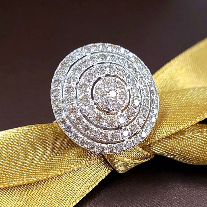 楽天市場】【鑑別書付】迫力 大ボリューム まるで5ct ダイヤモンド K18  