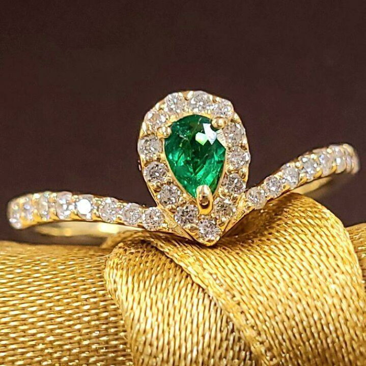 楽天市場】エメラルド リング K18 0.15ct vivid green ペアシェイプ  
