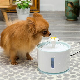 送料無料 ペット給水 自動猫給水器 ペット用品 水飲み器 2.4L大容量 LEDライト 活性炭フィルター1枚付き 超静音 低消費電力 循環式 猫 犬 インコ 循環式