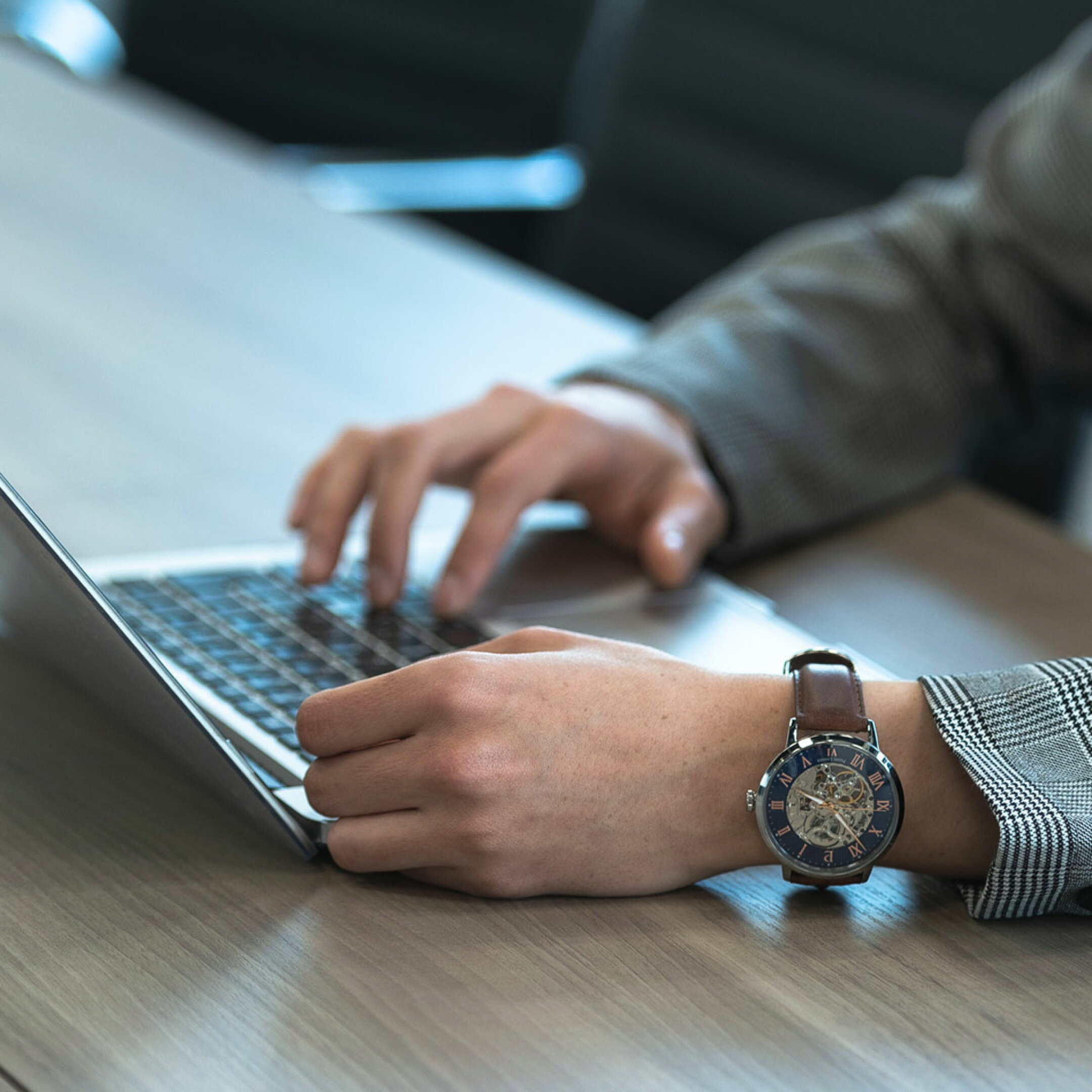 メンズ 自動巻き スケルトン 青文字盤