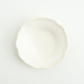Awabi ware 輪花皿S 白磁色 陶器 作家物 うつわ 器 食器 アワビウェア