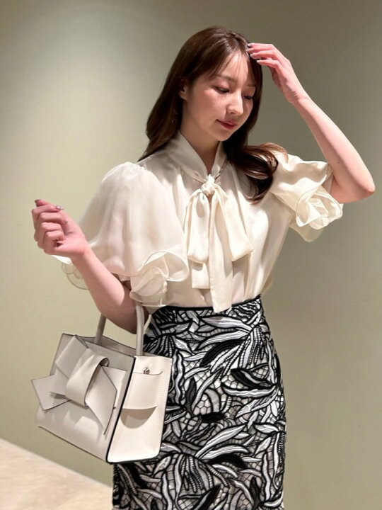 楽天市場】【SALE／40%OFF】ウィングスリーブボウタイブラウス FRAY 