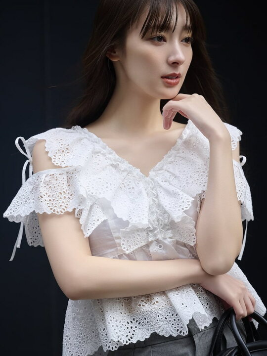 楽天市場】【SALE／30%OFF】カットワークフリルペプラムブラウス FRAY