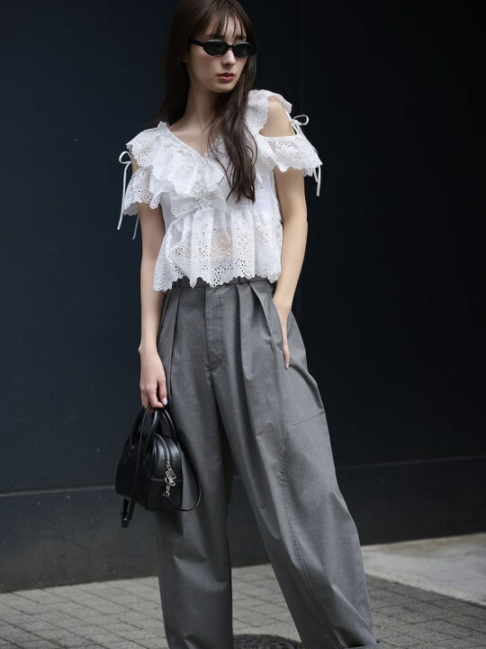 楽天市場】【SALE／30%OFF】カットワークフリルペプラムブラウス 