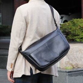 ショルダーバッグ 本革 肩掛け 人気 防水性 軽量 大容量 レザー ペットボトル収納 大容量 マチあり おしゃれ 人気 ブースターズ NPレザー ショルダーバッグ Boosters レザー 革 本革 おしゃれ 誕生日 プレゼント 通学 旅行 シンプル