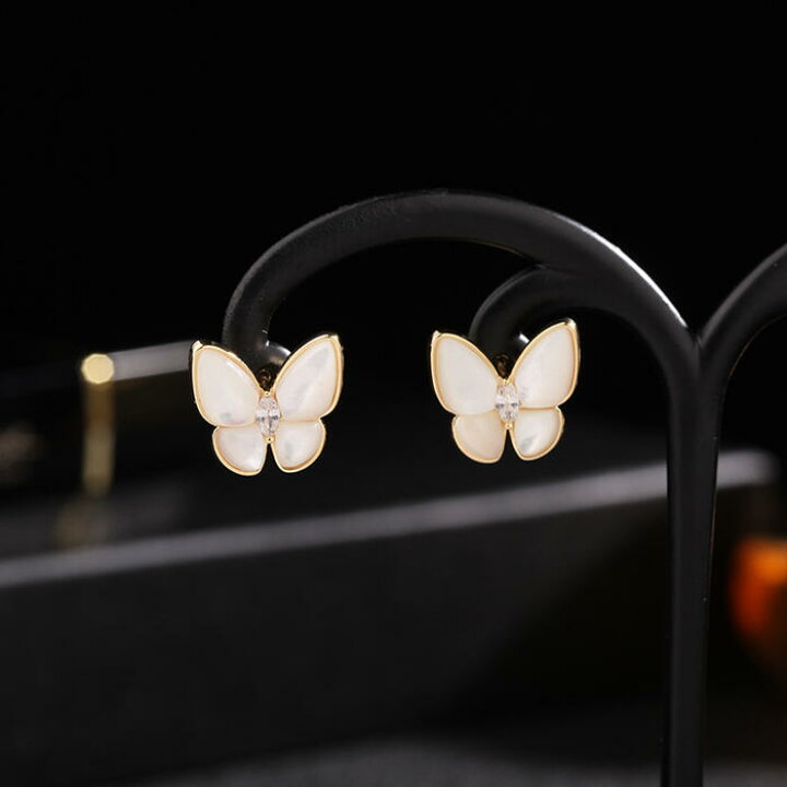 楽天市場】ピアス 蝶々 白蝶貝 真珠母貝サイズ:15×15mm重さ2.71g金属 