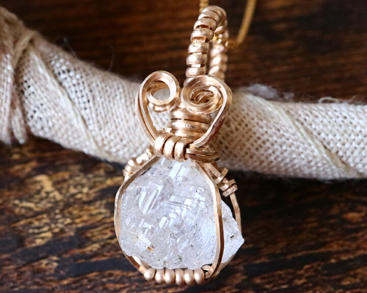 楽天市場】14KGF アイス エッジド 蝕像 フェナカイト 原石 10.25ct 