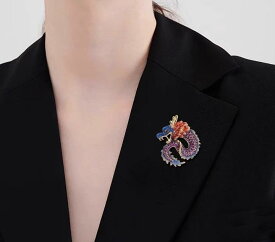 龍 ブローチ ドラゴン 竜 辰 アクセサリー 干支 チャイナ風 レディース 紫 合金 メッキ ピン バッジ 装飾 正月 パーティー 記念日 かっこいい