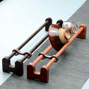 茶器ラック 木製 卓上 スタンド型 収納 ディスプレイ 木 耐久性 実用的 家庭用 オフィス 水切り 乾燥 湯呑み グラス コップ 整理 アジアンテイスト レトロモダン