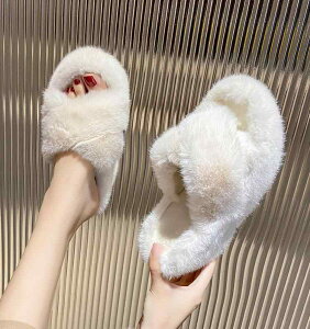 Xbp fB[X H~  EFbW\[ nCq[ t@[ {A g    JWA