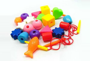 ビーズ通し ベビー 幼児 子供 知育玩具 プラスチック製 大型 1歳 2歳 3歳 4歳 5歳 集中力 指先訓練 手と目の協調性 脳トレ 教育 室内遊び