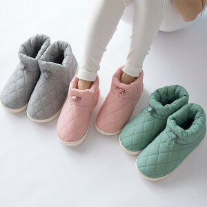 ルームシューズ 男女兼用 冬用 かかと 裏ボア あったか 暖かい 厚底 中綿 室内履き 家庭用 スリッパ ポリエステル ふわふわ クッション性 シンプル 防寒 快適