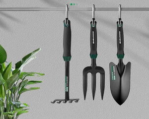 ガーデニング スコップ 園芸 ツール 小さめ 熊手 鍬 家庭菜園 栽培 土掘り ビーチ セット 滑り止め シンプル スプレーボトル 緑 黒 屋外 耐久性 防錆