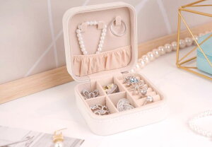 アクセサリーケース コンパクト PUレザー 防水 四角形 装飾品 耳飾り 指輪 ネックレス 収納 整理 ミニボックス ほこり防止 旅行 持ち運び 携帯 シンプル エレガント 黒 青 ピンク