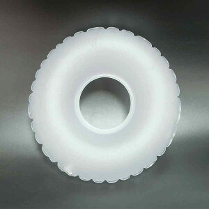 エアクッション車椅子 シンプル 減圧 尾骨 快適 柔らかい シニア 介護 インフレータブル リング シート 多機能 長時間 疲れにくい 白 空気入れ