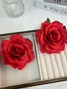 ヘアクリップ 大きめ 花 バラ 韓国 レディース サイド アクセサリー ヘッドコサージュ お出かけ パーティー 新年 レトロ おしゃれ 赤