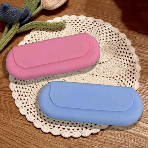 メイクポーチ シリコン素材 メイクブラシ収納ケース マグネット式 防塵 防水 トラベル 携帯用 長方形 コスメボックス 化粧品ケース おしゃれ かわいい アイボリー ピンク パープル カーキ