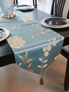 �e�[�u�������i�[������� ���_�� ��i �V���v�� �X�^�C���b�V�� �t�@�u���b�N �e���r�{�[�h �x�b�h�X���[ �ԕ� �{�^�j�J�� �� �S�[���h �^�b�Z�� ����