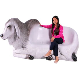 FRPアニマルオブジェ バラモン牛のベンチ置物 動物 ウシ うし 椅子 イス ガーデンファニチャー 動物園 公園 店舗 カフェ 喫茶店 レストラン 飲食店 インテリア イベント ディスプレイ 実物大 等身大 リアル 【whlny】