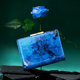 花言葉は、“夢叶う”。二つ折りウォレット　Elmo Alice（エルモ アリス）Blue Rose（ブルーローズ） レディース エナメル 青 花柄 バラ がま口 フルッティ ディ ボスコ FRUTTI DI BOSCO