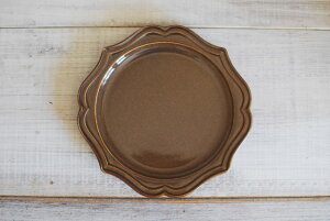 【fucca】classique クラシークシリーズ ラウンド17cmプレート 丸皿 ブラウン 中 人気食器 美濃焼 インスタグラム テーブルウエア 取り皿 デザート皿 小皿 中皿 ケーキ皿 サラダプレート