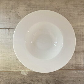 【fucca】新商品　シンプルスープボウル 24cm　スープの器 リム皿 美濃焼 スープ皿 スーププレート パスタ皿 サラダボウル 人気スープ皿 インスタグラム カフェ お家カフェ スープ レストラン 白い器 業務用食器 テーブルウエア テーブルコーデ おもなしの器 人気食器