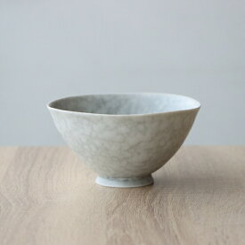 お茶碗 おしゃれ かわいい 日本製 有田焼 茶碗 小さめ グレーマットホワイト モダン シンプル 軽い 食洗機対応 電子レンジ対応 和食器 ご飯茶碗 軽量 最強配送