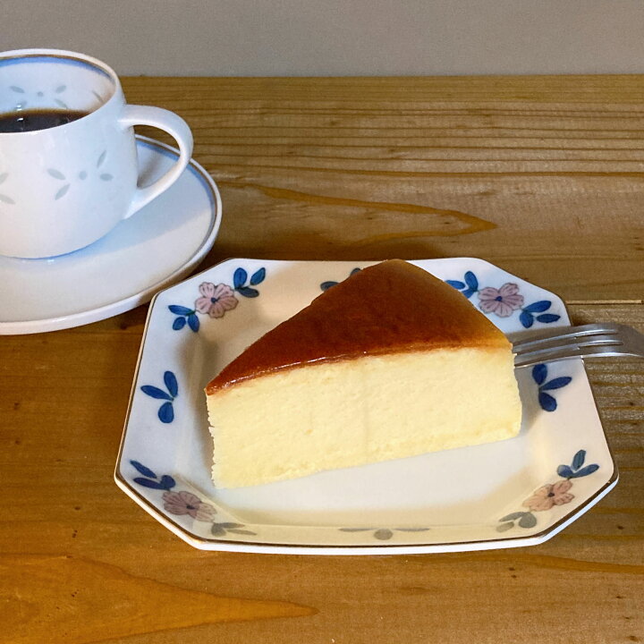 楽天市場 有田焼 ケーキ皿 八角皿 レトロ 花柄 カフェ コーヒー デザート かわいい おしゃれ 有田焼 山忠