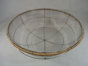 ステンレス 揚げざる 籐巻き 48cm(18-8アミ 6,5メッシュ) そばすくい そば揚げ そば 2番釜用 あげざる 麺 茹で揚げざる 麺ざる ソバ 揚ザル 茹で麺 網 丸底揚げあみ 丸底網 丸底ざる ゆでざる