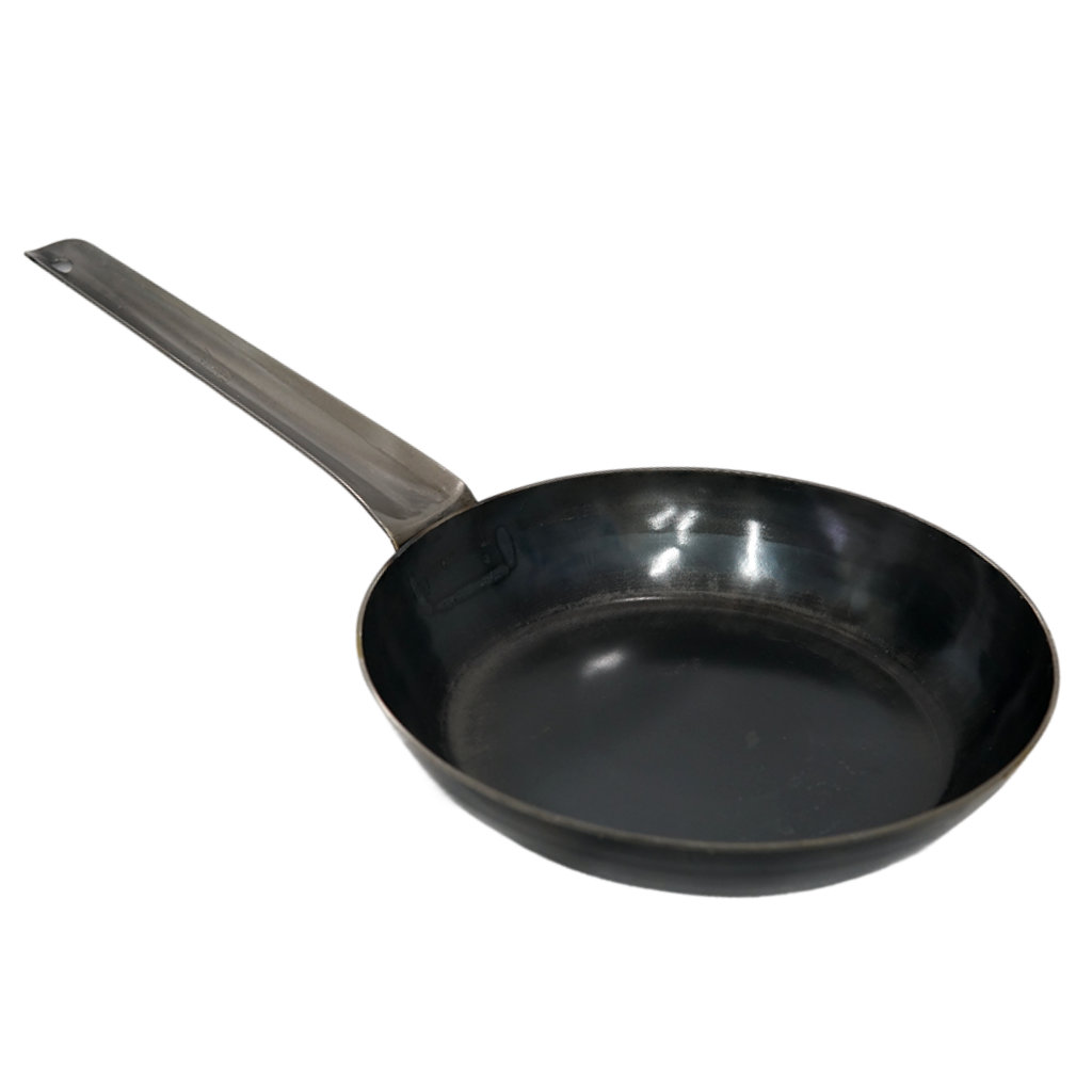 【山田工業所】鉄フライパン24cm（かっぱ橋ふじたクッキングオリジナル）溶接フライパン打出し24ｃｍ板厚1,6mm内側ビス止め無し