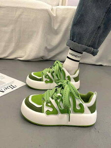 スニーカー レディース 厚底 シューズ カジュアル スポーツ 女性 春 秋 白 青 緑 バイカラー 5.5cm ヒール 紐あり 個性的 ポップ 韓国風 靴 ゴツい かわいい レースアップ ローカット