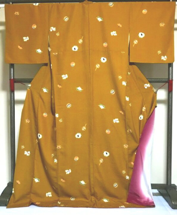 楽天市場】【中古】小紋 正絹 山吹茶地に玩具模様 裄69.5 Lサイズ  