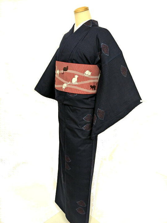楽天市場】【中古】裄66 紬 正絹 濃紺地に花文様 Mサイズ 袷着物 