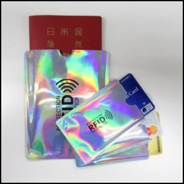 スキミング防止　4枚セット　パスポートケース　キャッシュ　空港　バッグ　リュック　RFID　磁器　飛行機　通帳　カードケース　スキニング　財布　ICチップ