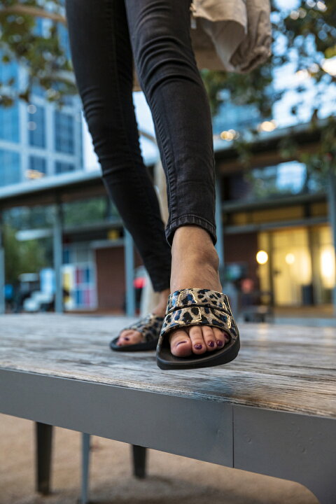 楽天市場】OOFOS ウーフォス OOahh Limited（ウーア リミテッド 