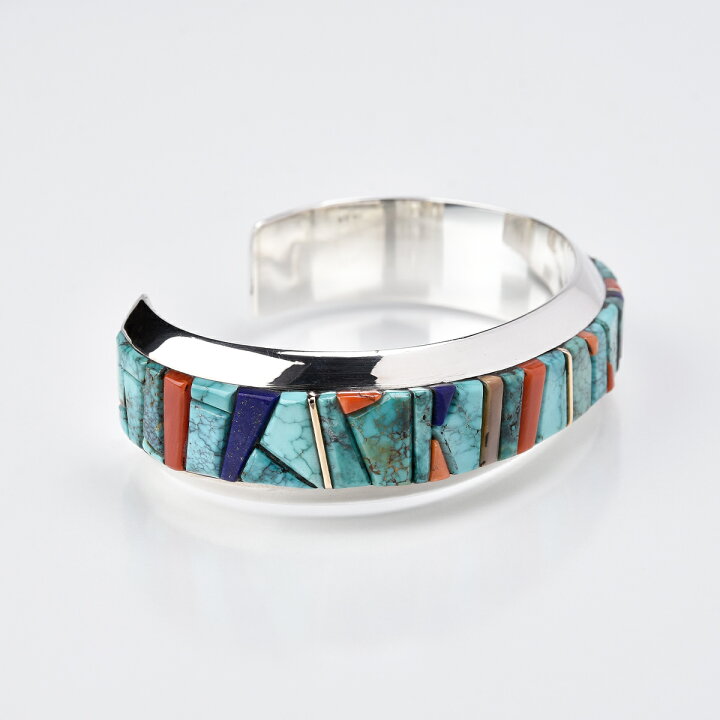 ナバホ族 ウェス・ウィリー テーパード コーラル ファニー シルバー925 NAVAJO レディース インディアンジュエリー バングル