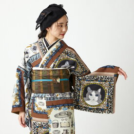 着物 単品 「 猫物語 」公式 ふりふ 洗える着物 袷 猫 ねこ ネコ cat 小紋 きもの kimono 2次会 デイリー 普段着 トラベル着物 海外 旅行 仕立て上がり プレタ フリーサイズ レトロ 和 モダン おしゃれ ブルー ブラウン 青 茶 総柄 大正ロマン 和風 着