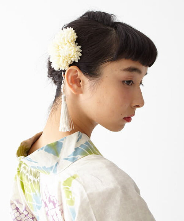 楽天市場 公式 ふりふ 髪飾り マムタッセル かんざし 髪飾り ヘアアクセ ヘアピン ヘアクリップ 花 菊 マム 白 ピンク 赤 青 浴衣 ゆかた 結婚式 3歳 7歳 きもの レトロ かわいい ショートヘア ボブ ロング 和装小物 成人式 卒業式 七五三 振袖 袴