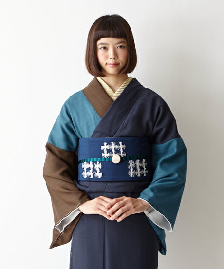 着物・小紋「麻調パッチワーク」ふりふオリジナル着物【小紋きものkimono結婚式入学式卒業式パーティー2次会仕立て上がりプレタフリーサイズレトロモダンかわいいおしゃれ着華やか和色ベージュ紺】