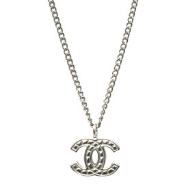 【送料無料】 シャネル ネックレス シルバー ココマーク 美品 金属素材 中古 CHANEL チョコバー ペンダント アクセサリー ヴィンテージ ジュエリー 定番 人気 レディース ブランドジュエリー 女性 宝飾 ロゴ 格子柄 シンプル オシャレ 箱付 プレゼント 贈り物 本物 鑑定済み