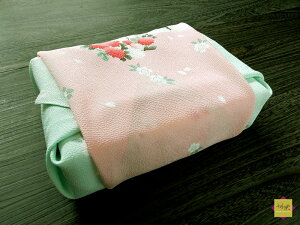 風呂敷 むす美 正絹 hk 【花の丸にうさぎ】 68cm 絹100% 本格派 絹 高級品 ふろしき 風呂敷専門店 結婚祝い 出産祝い お中元 ギフト 入学祝 就職祝 開業記念 快気祝 年賀