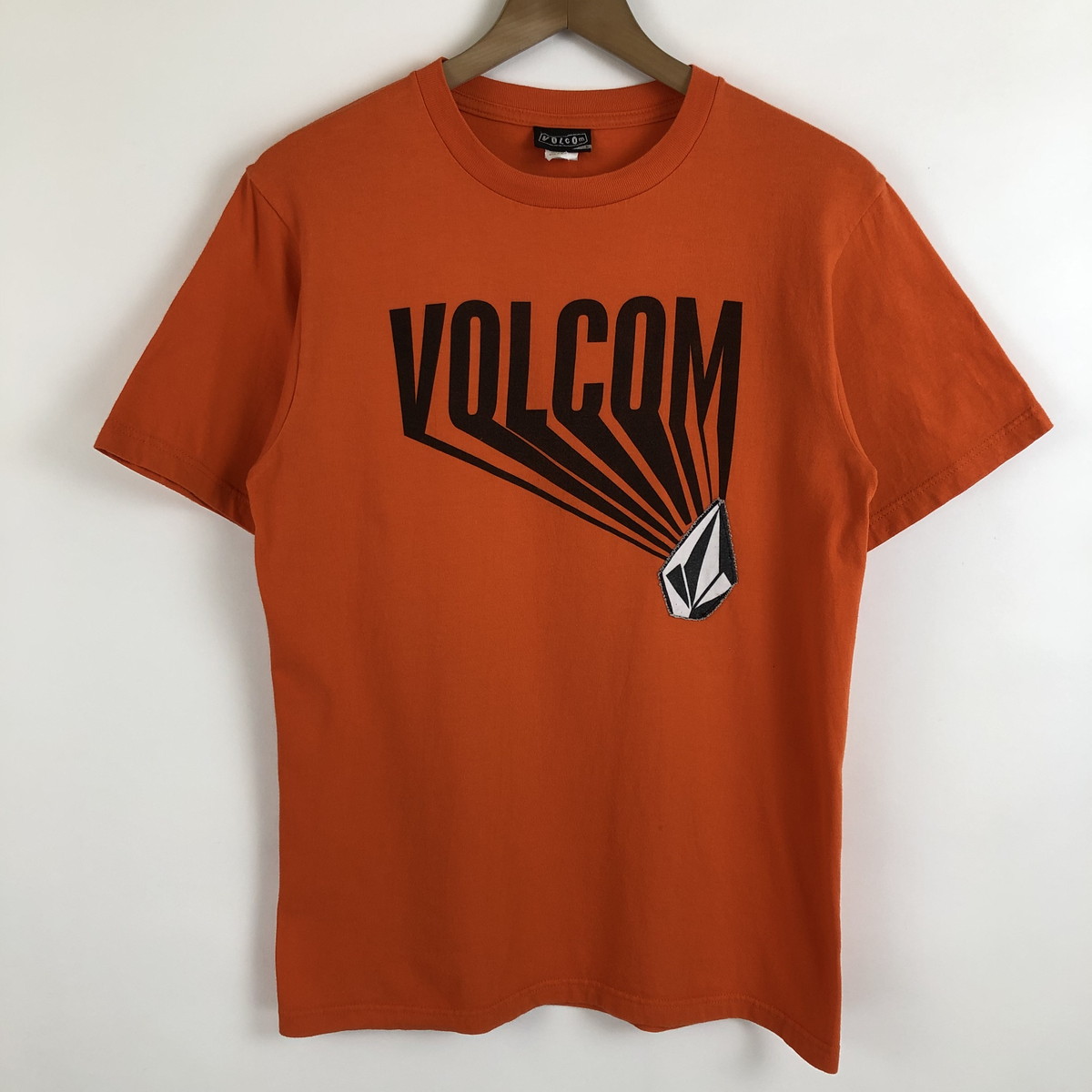 楽天市場】【古着】 VOLCOM ボルコム ロゴプリントTシャツ ワッペン