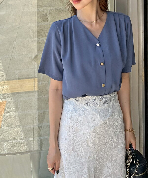 セール】 クリスタルコットン ギャザーVネックブラウス （シャツ・ブラウス）｜TOMORROWLAND / トゥモローランド ファッション通販  タカシマヤファッションスクエア LANMERTREE レディース ボタン フェイク ツーピース ルーシュブラウス Vネック Tシャツ 夏 Vネック コールドショルダ