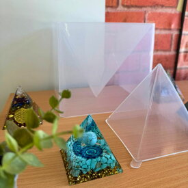 【予約商品】DIY オルゴナイト 作成 キット 12cm ピラミッド型 シリコンモールド ハンドメイド レジン レジン製作 エポキシ樹脂 樹脂粘土 シリコンケース 型 抜き型 手作りキット シリコン モールド 自作 制作 手作り 工芸 美術 芸術 図工 工作