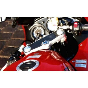 PYRAMID PLASTICS Suzuki SV 650 S Yoke Protector Carbon Look 19992002 b 01005x pyr_01005x s~bhvX`bN ̑O֘Ap[c oCN SV 650 N c