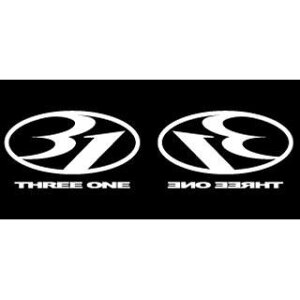 THREE ONE 31���S�X�e�b�J�[ �T�C�Y M �J���[ �� B71A01 �X���[���� �X�e�b�J�[