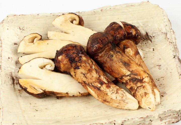 楽天市場】ブータン松茸 1kg 約16〜24本 簡易箱 8月上旬〜9月末出荷 