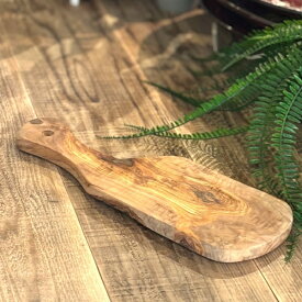 オリーブ カッティングボード olive cutting board オリーブ まな板 持ち手付 オリーブの木 木製まな板 エシカル 手作り 木目 おしゃれ かわいい ウッドプレート 木製プレート 木のプレート チーズボード カフェ風 ナチュラル キッチン雑貨 オリーブ食器 olivewood 天然素材