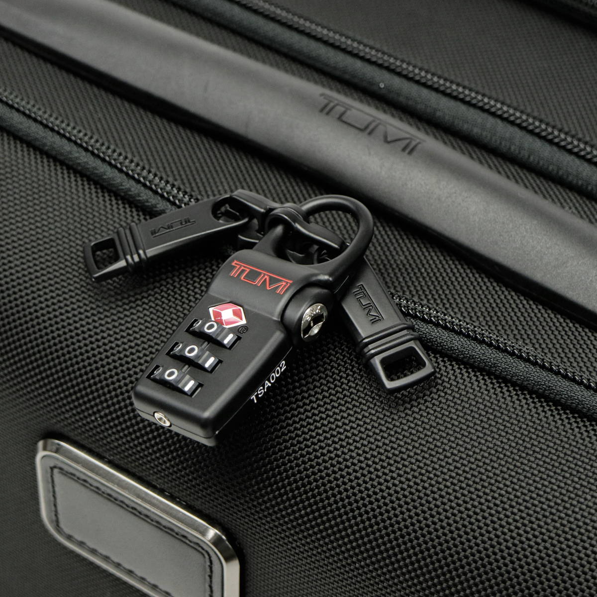 【正規品5年保証】 トゥミ スーツケース TUMI Alpha3 アルファ3 コンパクト・4ウィール・ブリーフ 機内持ち込み キャリーケース 小型  ソフト 25L 1泊 出張 ビジネス メンズ 2603624 | ギャレリア Bag＆Luggage