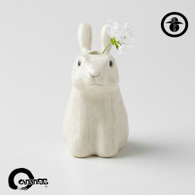 ま工房 うさぎ 一輪挿し 花器 花瓶 牧田亮 手作り 陶器 日本製 動物モチーフ かわいい 置物 インテリア 小さめ 北欧風 ホワイト グレー ナチュラル 手仕事 温かみ プレゼント ギフト 陶芸作家 作家物 癒し 玄関 リビング フラワーベース 陶器花瓶　牧田 オブジェ